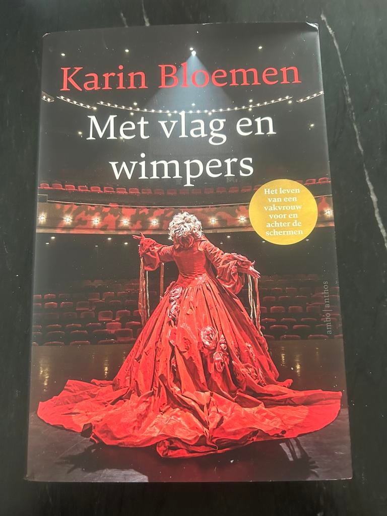 Karin Bloemen met vlag en wimpers 2023, Verzenden, Zo goed als nieuw, Film, Tv en Media