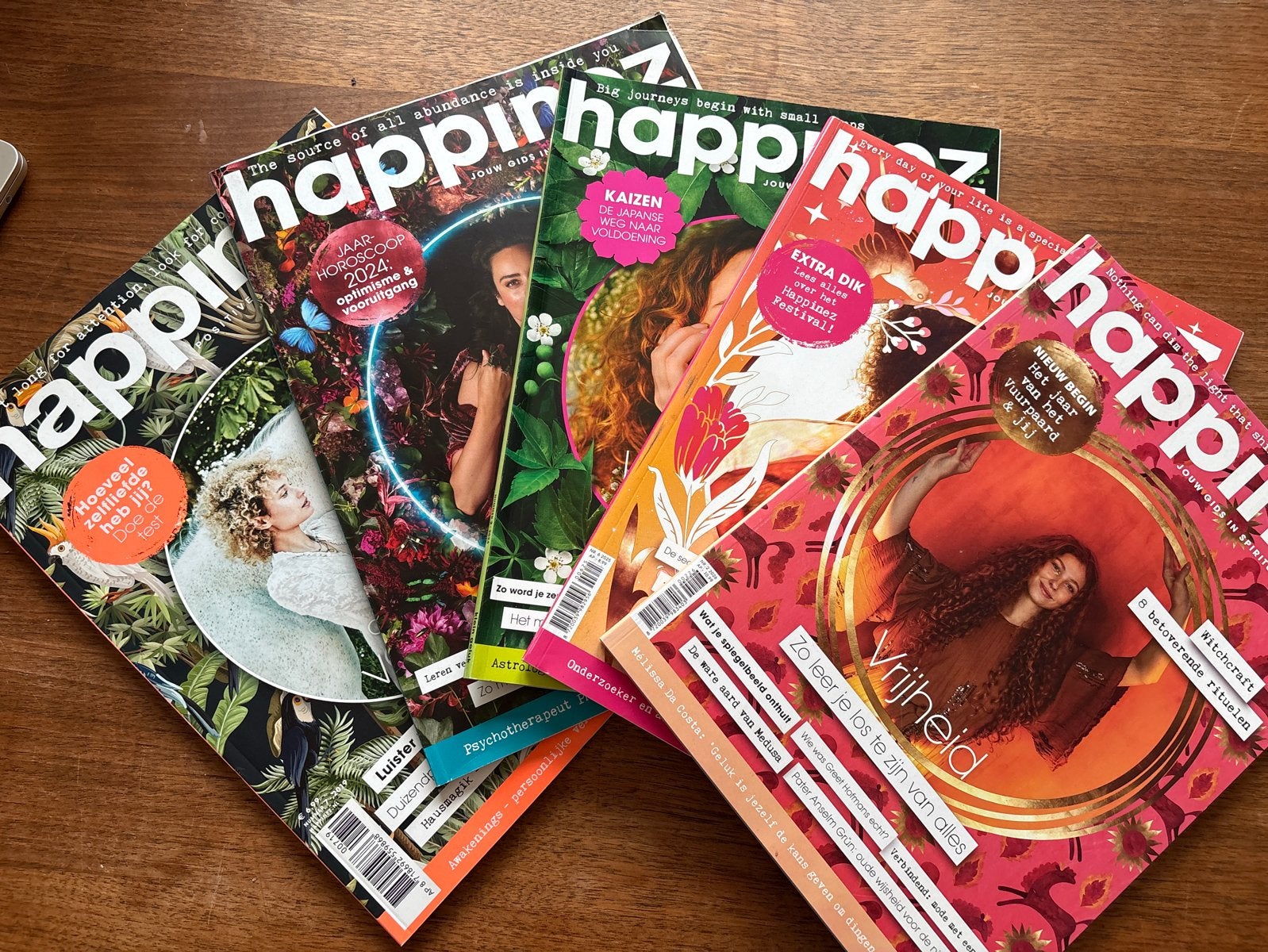 Happinez Tijdschriften - 5 Stuks, Ophalen of Verzenden, Gelezen, Lichaam en Geest