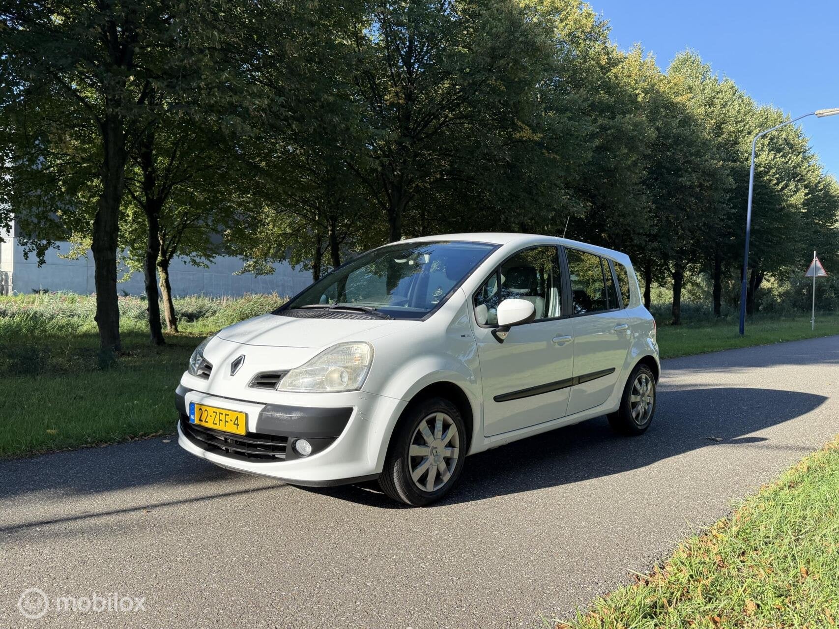 Renault Grand Modus 1.2 TCE Night & Day*AIRCO*APK 4/27*CRUIS, Voorwielaandrijving, Euro 5, Gebruikt, Zwart
