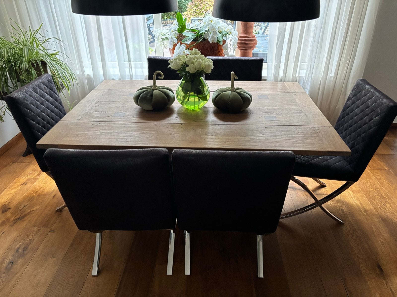 6 zo goed als nieuwe stoelen met ruitpatroon, Huis en Inrichting, Ophalen, Zwart, Zo goed als nieuw, Stof