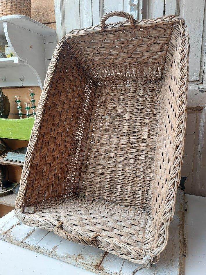 Grote oude wasmand brocante, Ophalen