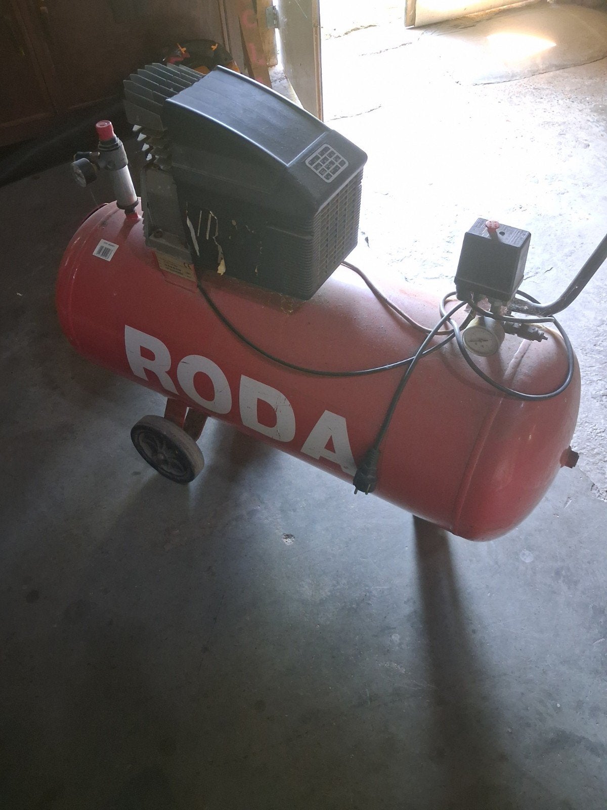 compressor, Doe-het-zelf en Verbouw, Compressors, 100 liter of meer, Ophalen