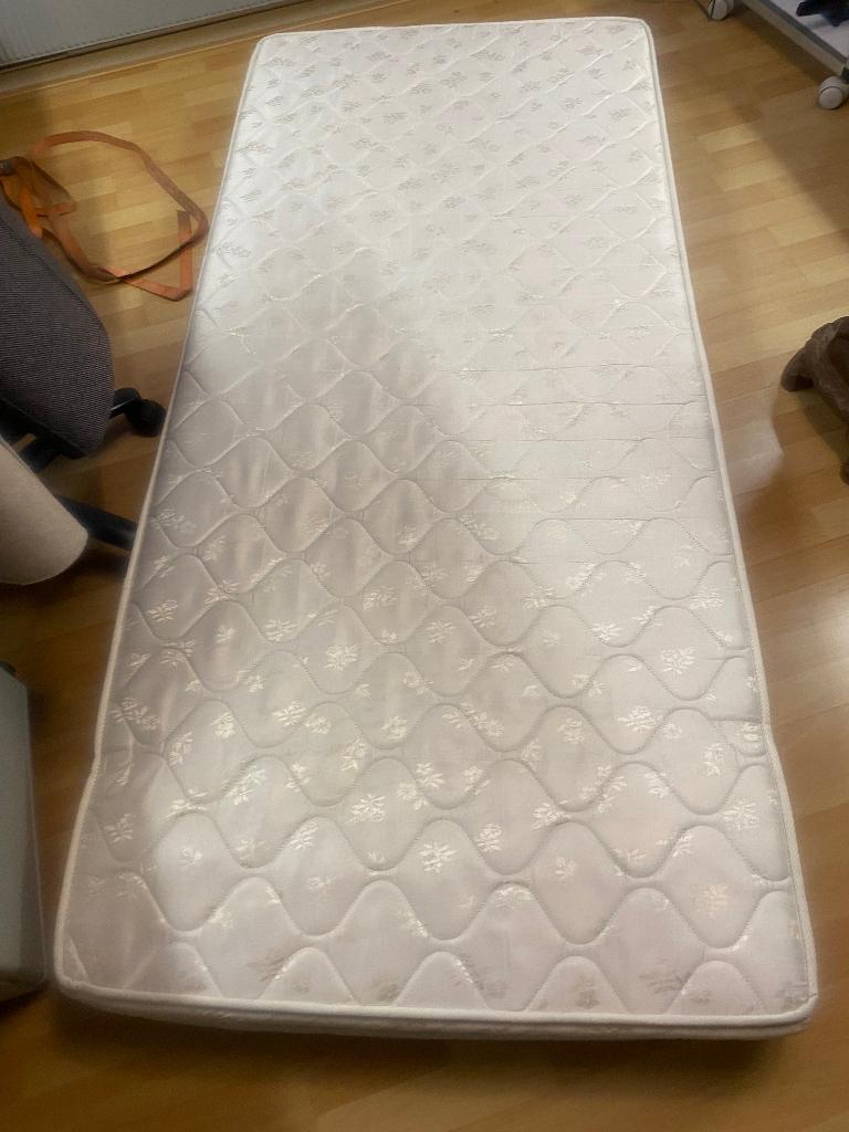 matras afmetng195x90x15 cm, Ophalen, Eenpersoons, Zo goed als nieuw, Overige maten