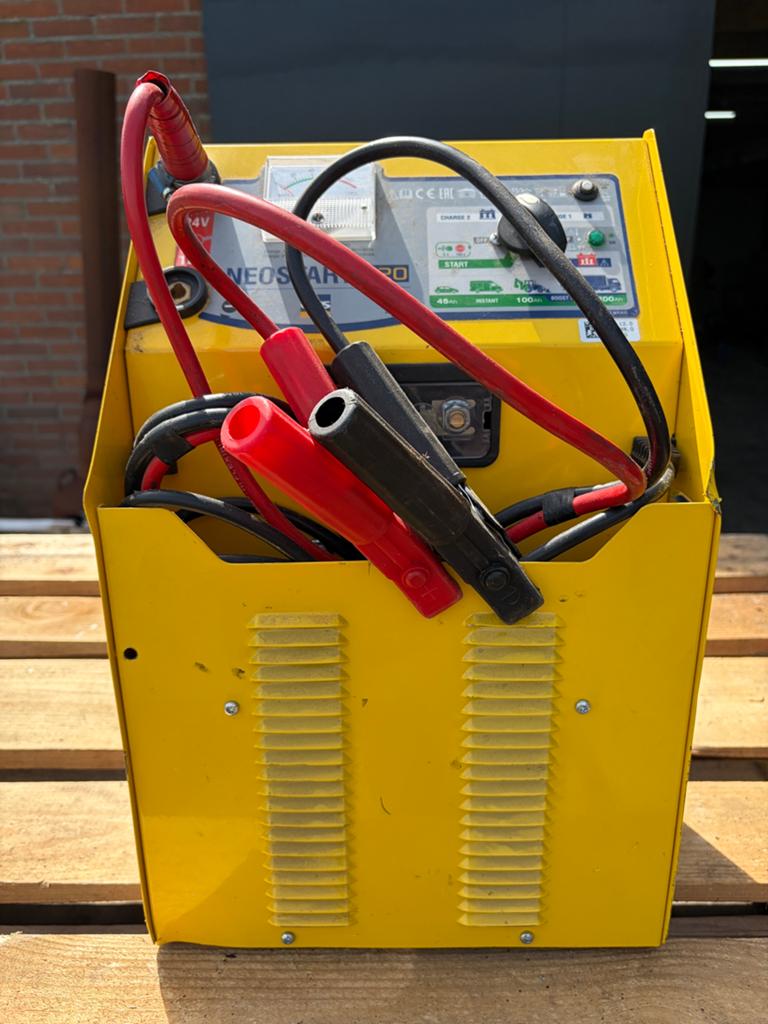 GYS NEOSTART 620 Prof. Acculader/Startbooster 12V 24V, Ophalen, Gebruikt, 150 tot 250 ampère, Tig