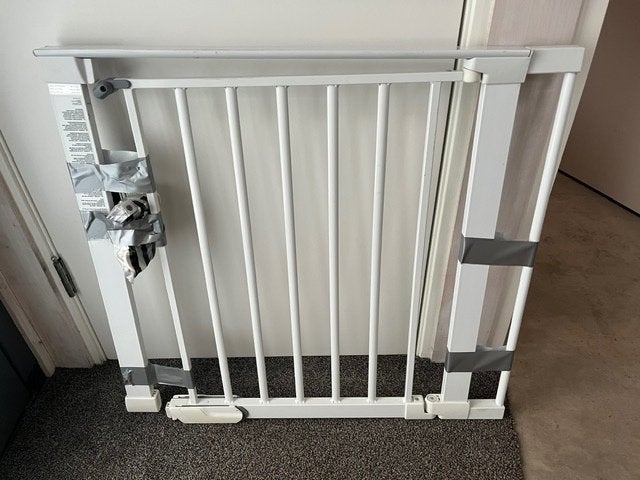 Safety 1st Flat Step Traphekje incl. de uitbreiding vsn 7 cm, Kinderen en Baby's, Traphekjes, Ophalen, 100 tot 115 cm, Zo goed als nieuw