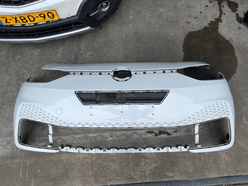 voorbumper id.3 10a807221 10a807217 wit, Gebruikt, Duitsland, Bumper, Info@volkswagen.com