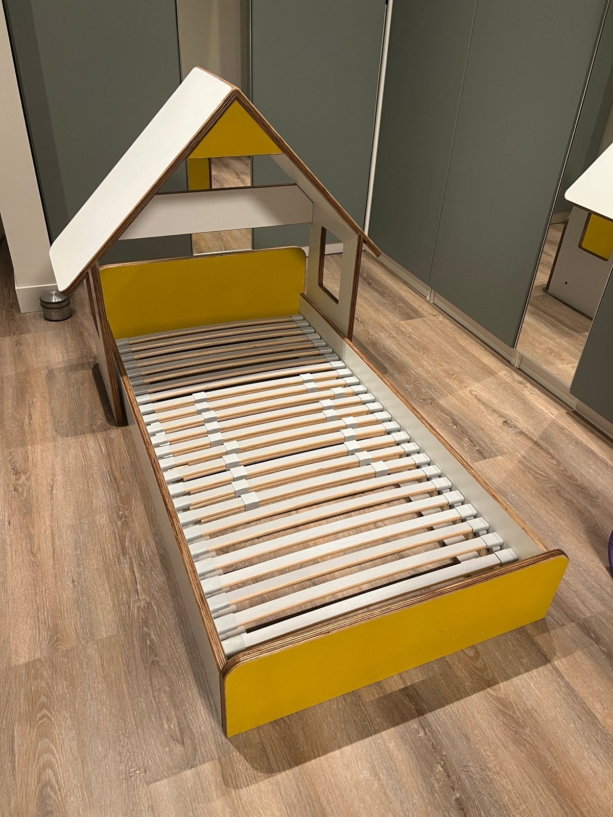 Zelfgemaakt Montessori kinderbed (excl. matras) 120x60 cm, Gebruikt, 70 tot 85 cm, Ophalen of Verzenden, Lattenbodem