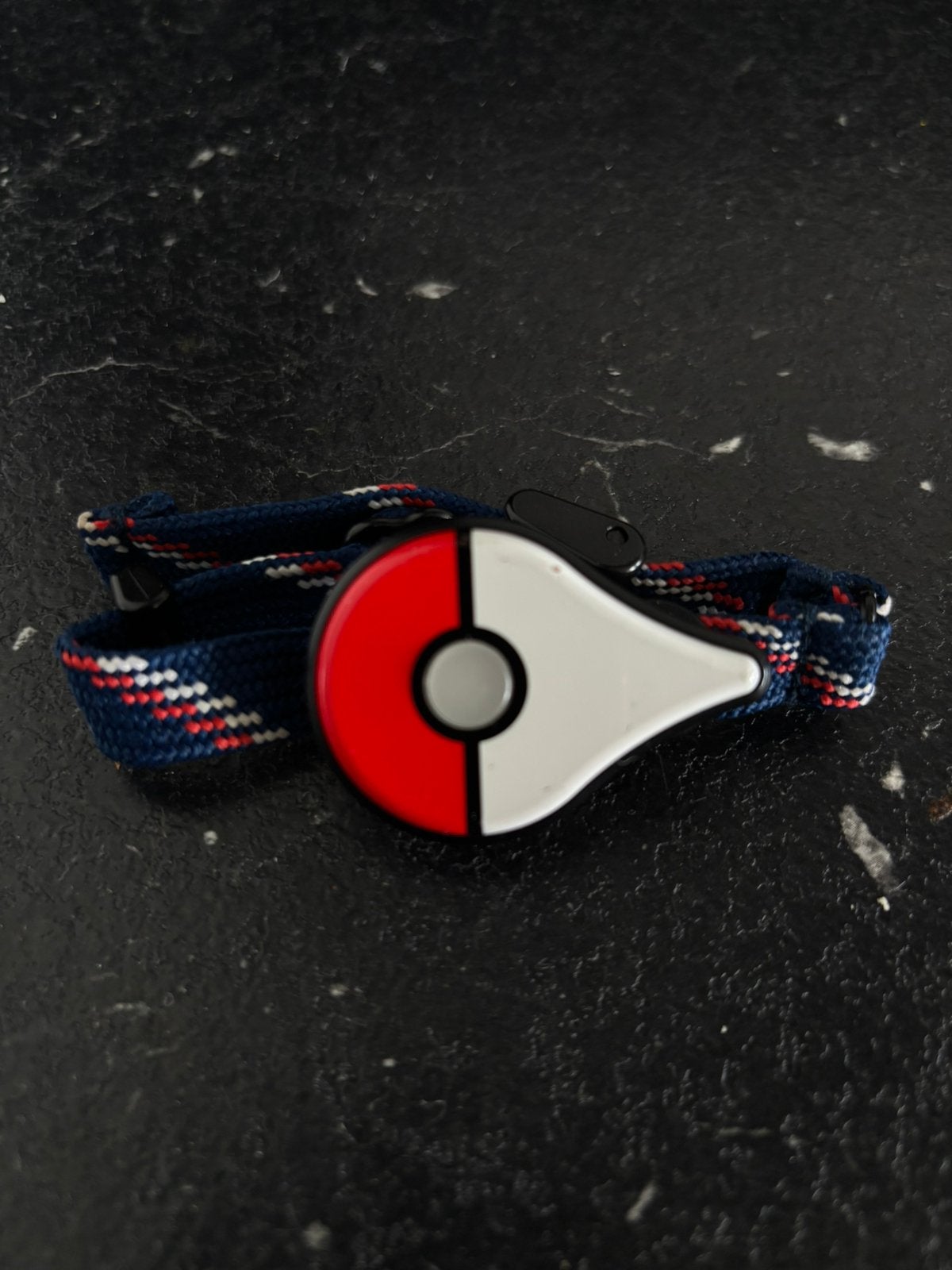 Pokemon Go Plus armband, Ophalen of Verzenden, Zo goed als nieuw