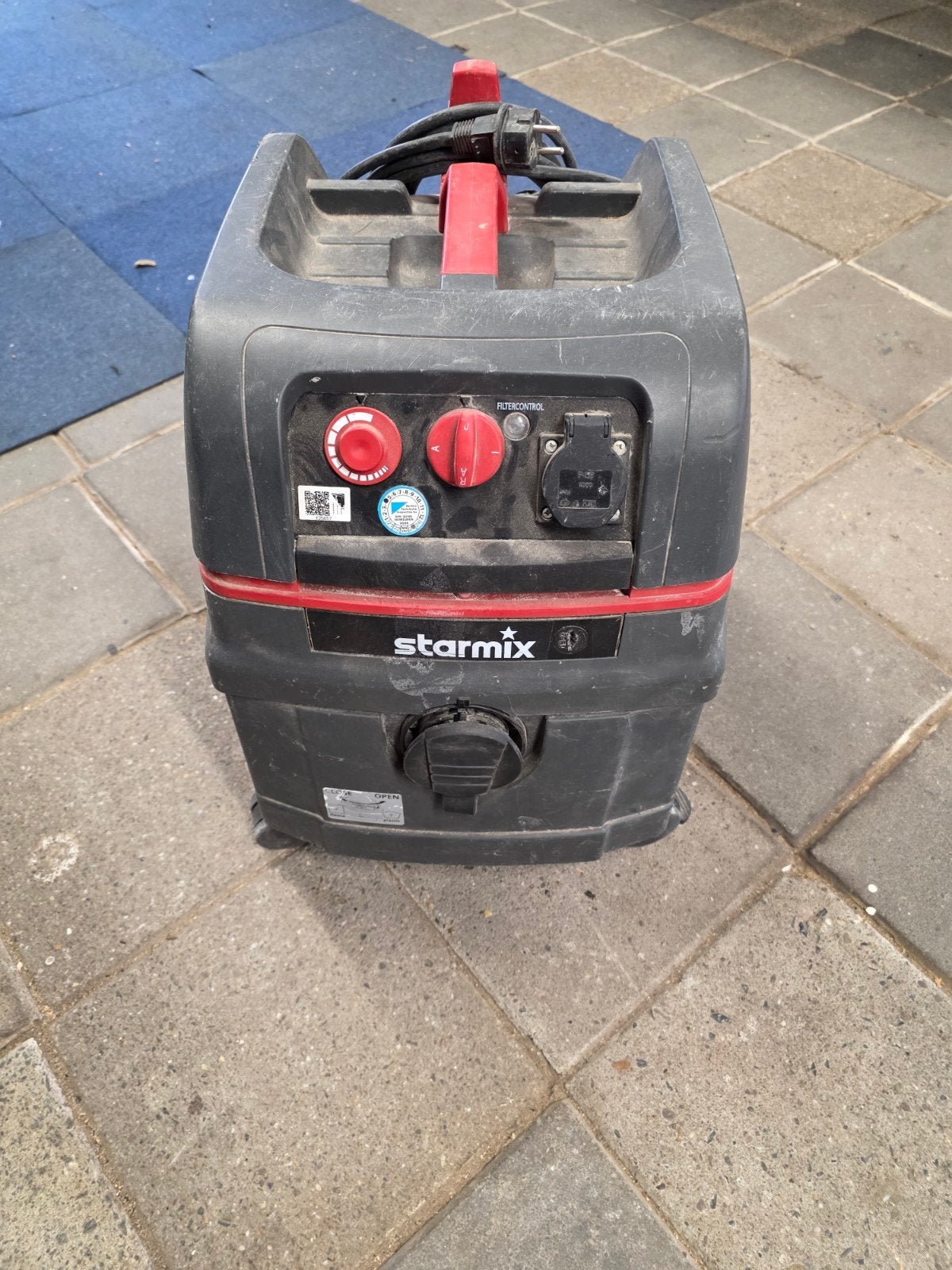 Starmix Industriële Stofzuiger met Slang en Accessoires, Ophalen, Gebruikt