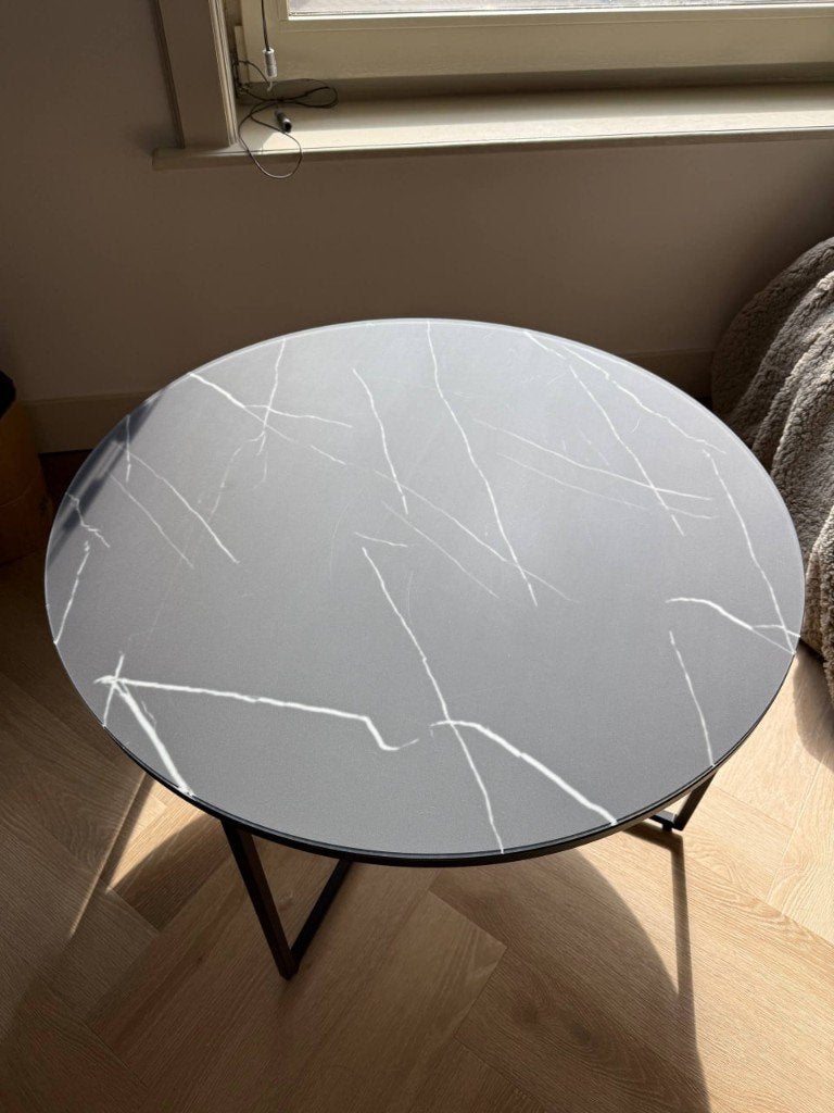 Ronde salontafel Antigua met glazen tafelblad in marmerlook, 50 tot 100 cm, Rond, 5 – 50, 50 tot 100 cm