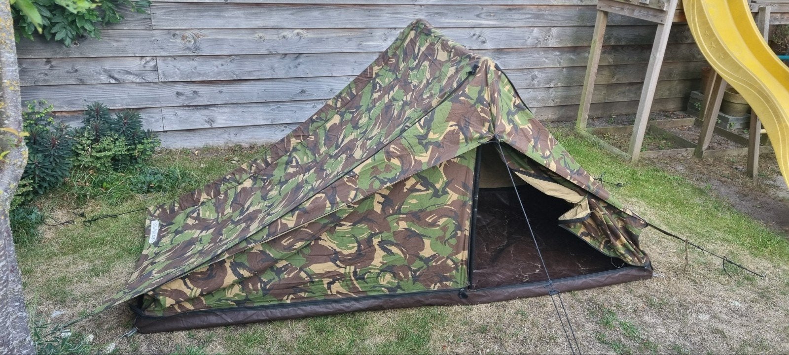 Puptent - Camouflage 1-2-persoons tent, Ophalen of Verzenden, Gebruikt, Tot en met 2