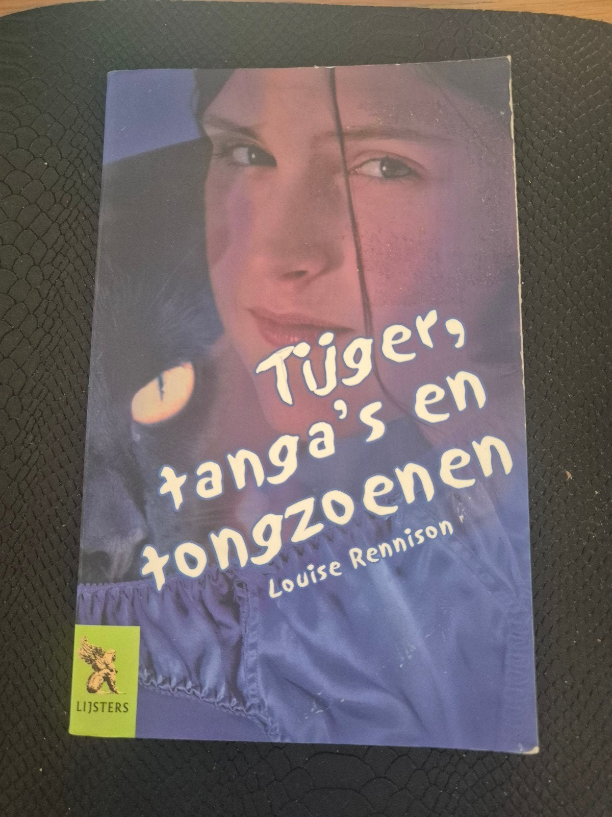 Tijgers tanga's en tongzoenen, Ophalen of Verzenden, Zo goed als nieuw, Louise rennison