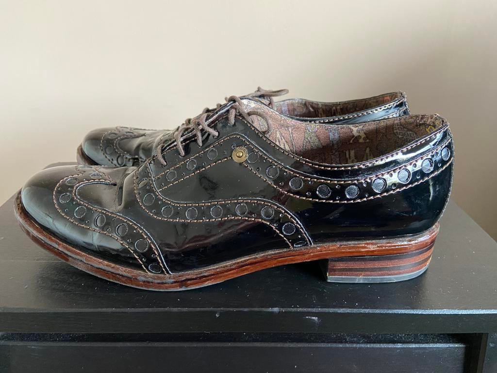 Miss Sixty lak lederen brogues - maat 39 - zeer goed, Schoenen met lage hakken, Zwart, Ophalen of Verzenden, Zo goed als nieuw