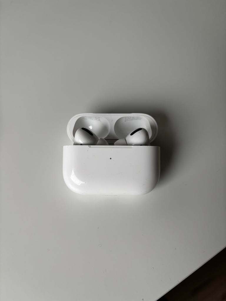 Apple AirPods Pro met defect rechteroortje (ruis), Ophalen, Niet werkend, Overige merken, Draadloos