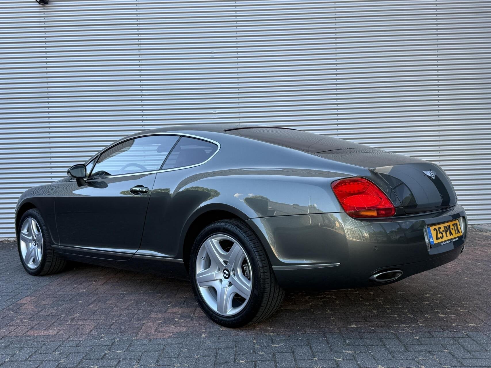 Bentley Continental GT 6.0 W12 Uniek Nederlandse Auto 116715, Auto's, Automaat, Gebruikt, 12 cilinders, Bedrijf