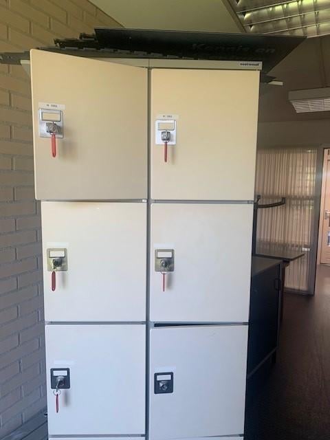 Lockerkast Oostwoud, Ophalen, Gebruikt