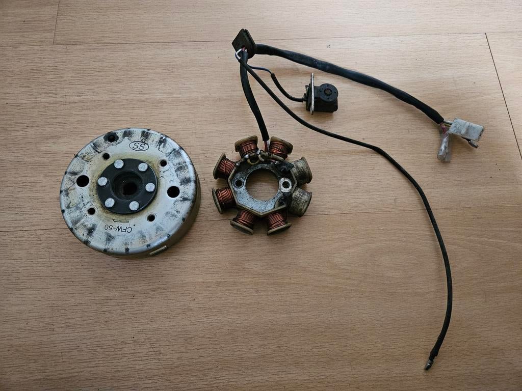 Onsteking compleet GY6 agm vliegwiel stator btc 4-takt, Fietsen en Brommers, Brommeronderdelen | Algemeen, Zo goed als nieuw, AGM