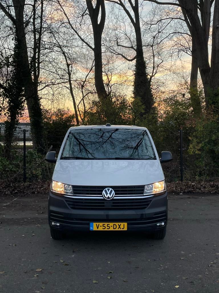 Volkswagen Transporter T6 2.0 TDI 150pk DSG L2H1, Stof, 1829 kg, 4 cilinders, 150 pk