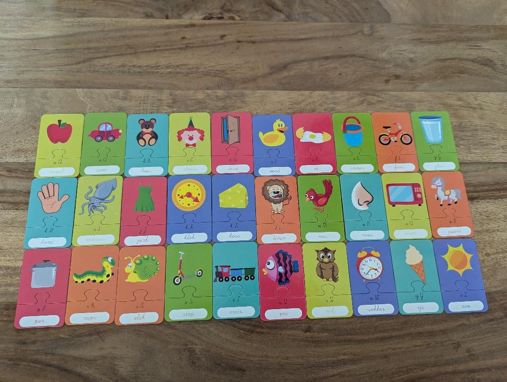 Alfabet puzzel met duidelijke plaatjes, Ophalen of Verzenden, 10 tot 50 stukjes, Zo goed als nieuw, 2 tot 4 jaar
