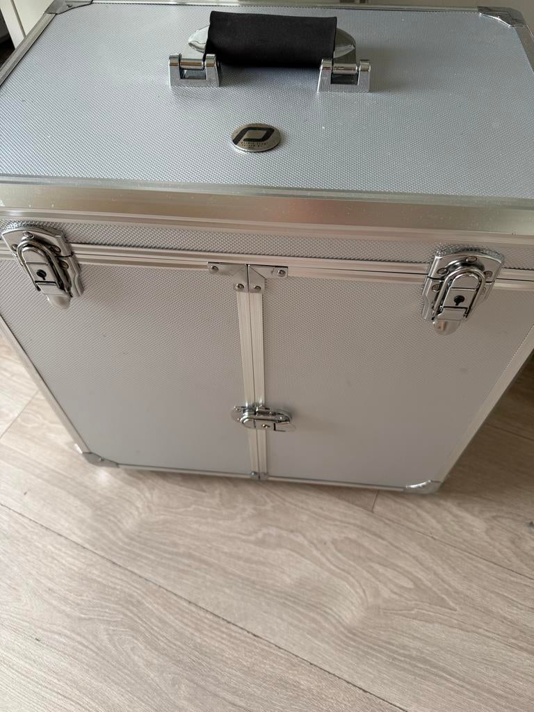 Zilveren pedicure of makeup koffer met Slot, Ophalen, Zo goed als nieuw, Grijs, Met slot
