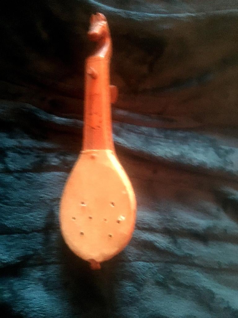 snaarinstrument GUSLE - voorzien van fraai snijwerk, Antiek en Kunst, Curiosa en Brocante, Ophalen of Verzenden