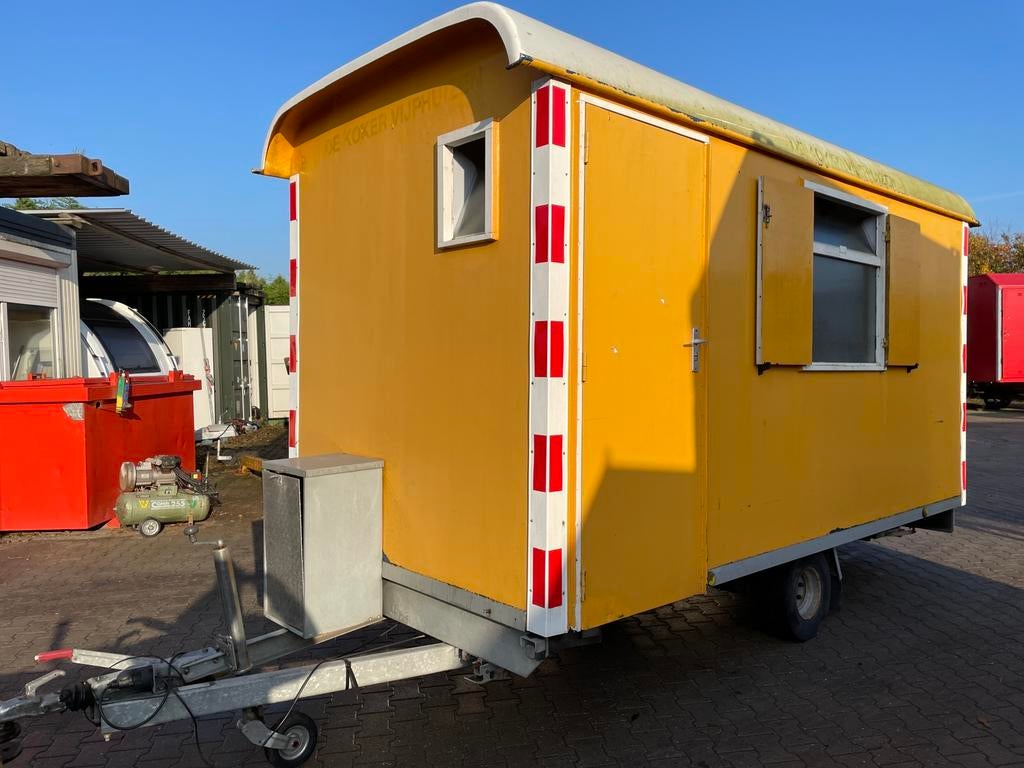 Snelverkeer schaftwagen met berging en toilet, Zakelijke goederen, Machines en Bouw | Keten en Containers, Ophalen of Verzenden