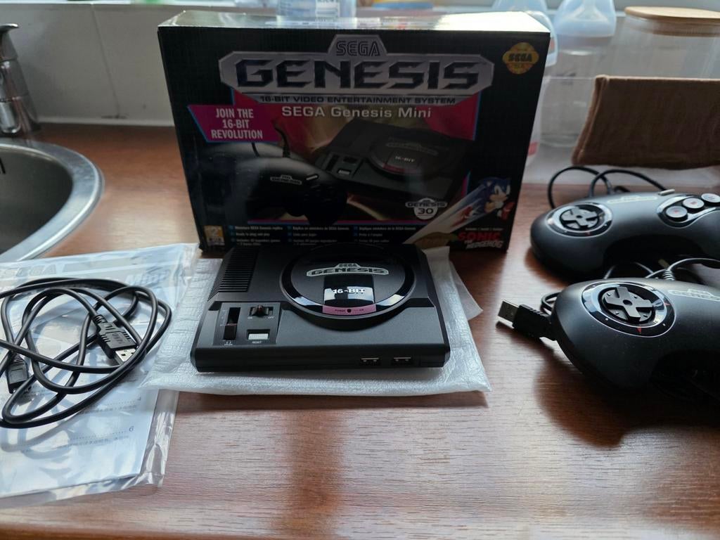 SEGA Genesis / Mega Drive Mini – 42 Games – Plug & Play, Met games, Mega Drive, Met 2 controllers, Ophalen of Verzenden