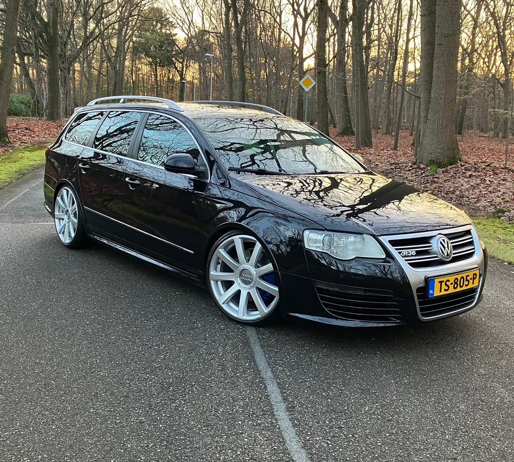 Unieke VW Passat R36 ZGOH! Historie aanwezig, Auto's, Automaat, Zwart, Zwart, 300 pk