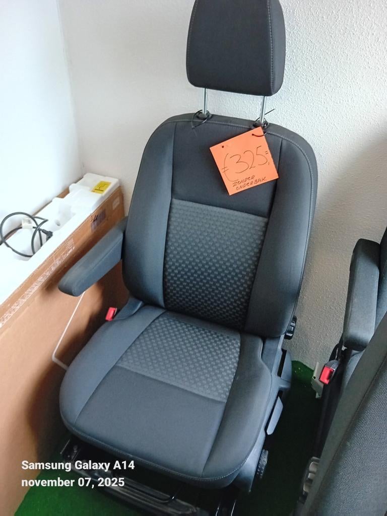 Ford custom bestuurdersstoel met armlegger, Ophalen, Ford