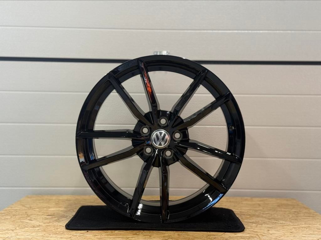 Nieuw Setje 19” Volkswagen Pretoria Velgen Golf, Auto-onderdelen, Banden en Velgen, 19 inch, Velg(en), Nieuw, Ophalen of Verzenden