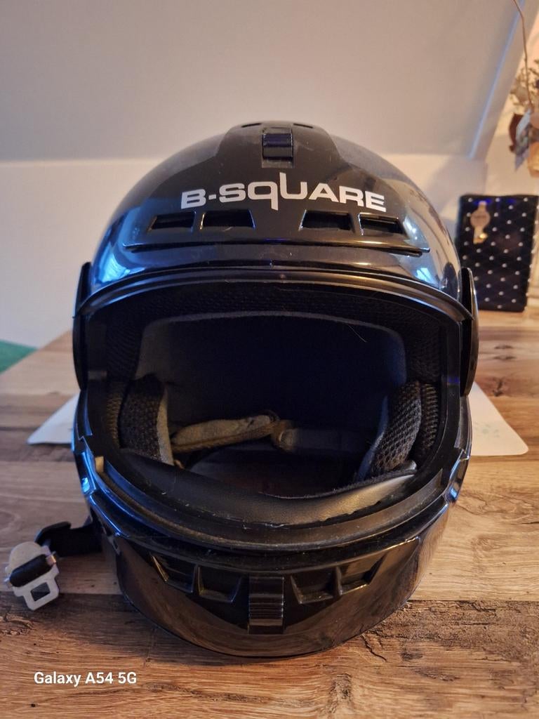 B-Square helm Integraalhelm - Maat XL, Motoren, Kleding | Motorhelmen, Overige merken, Dames, XL, Ophalen of Verzenden