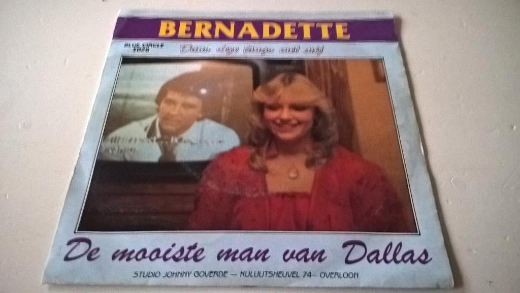 BERNADETTE, Ophalen of Verzenden, Zo goed als nieuw, Overige formaten, Levenslied of Smartlap