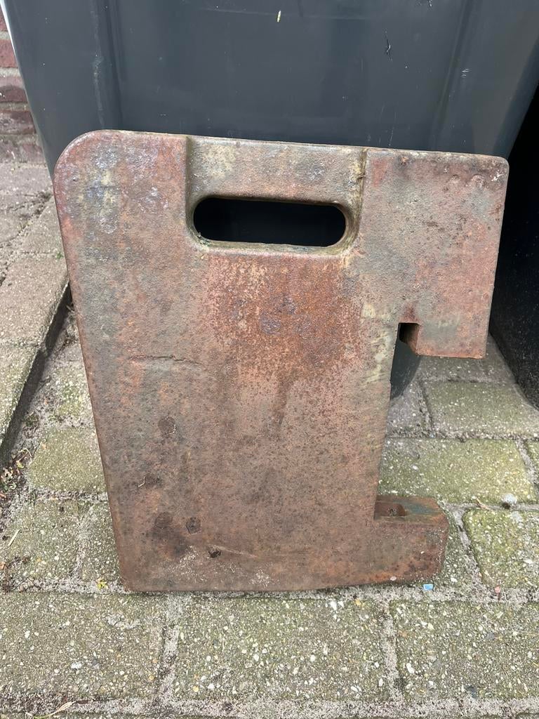 2 Frontgewichten voor tractor 42kg per prijs per 2, Doe-het-zelf en Verbouw, Ophalen of Verzenden, Gebruikt