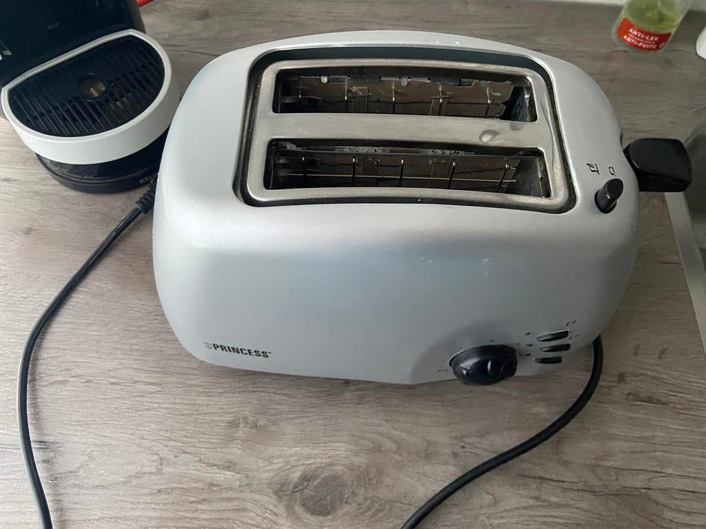 Goedwerkende Broodrooster bijna nieuw toaster, Ophalen of Verzenden, Zo goed als nieuw