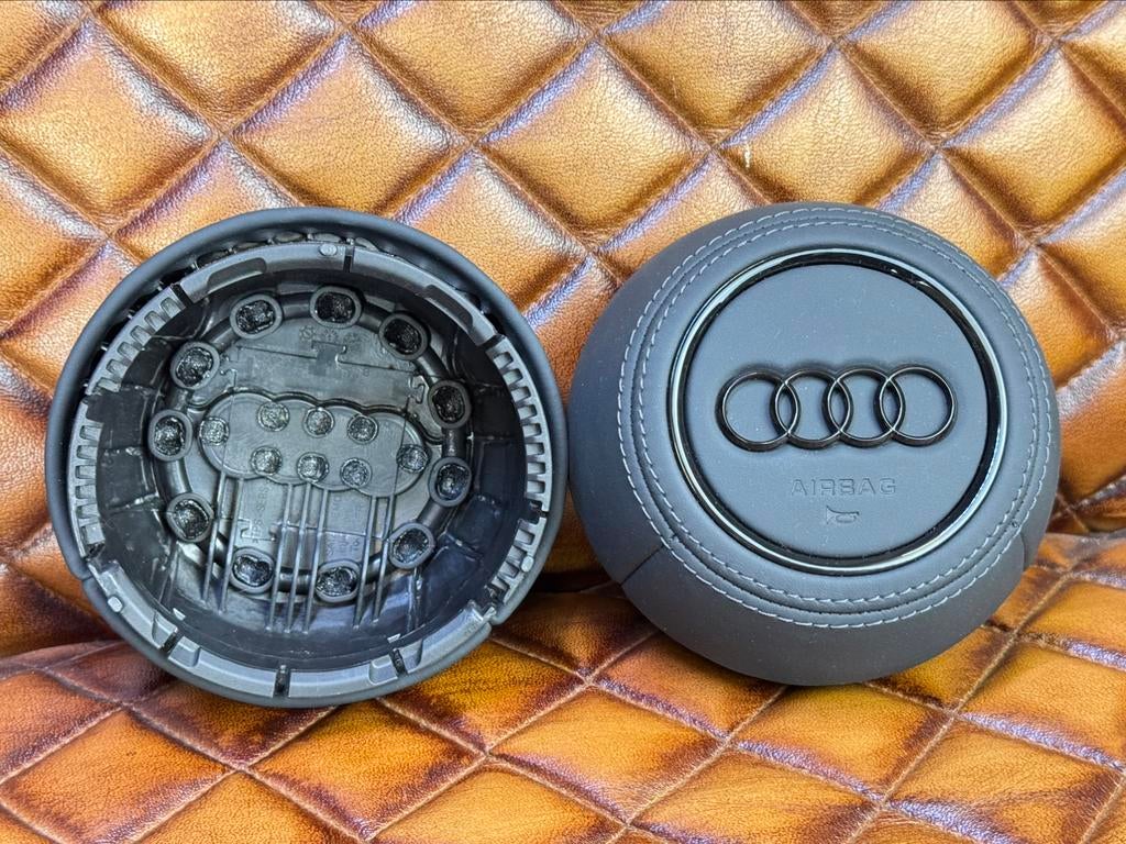 AUDI A5 A3 A4 AIRBAG ZWART LOGO, Nieuw, Audi, Ophalen of Verzenden