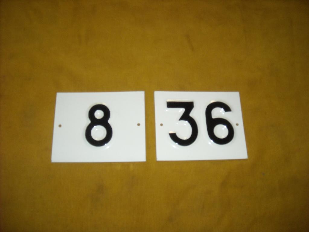 oude huisnummer 8 en 36 nummer nummerbord bord huis, Antiek en Kunst, Antiek | Overige Antiek, Ophalen of Verzenden