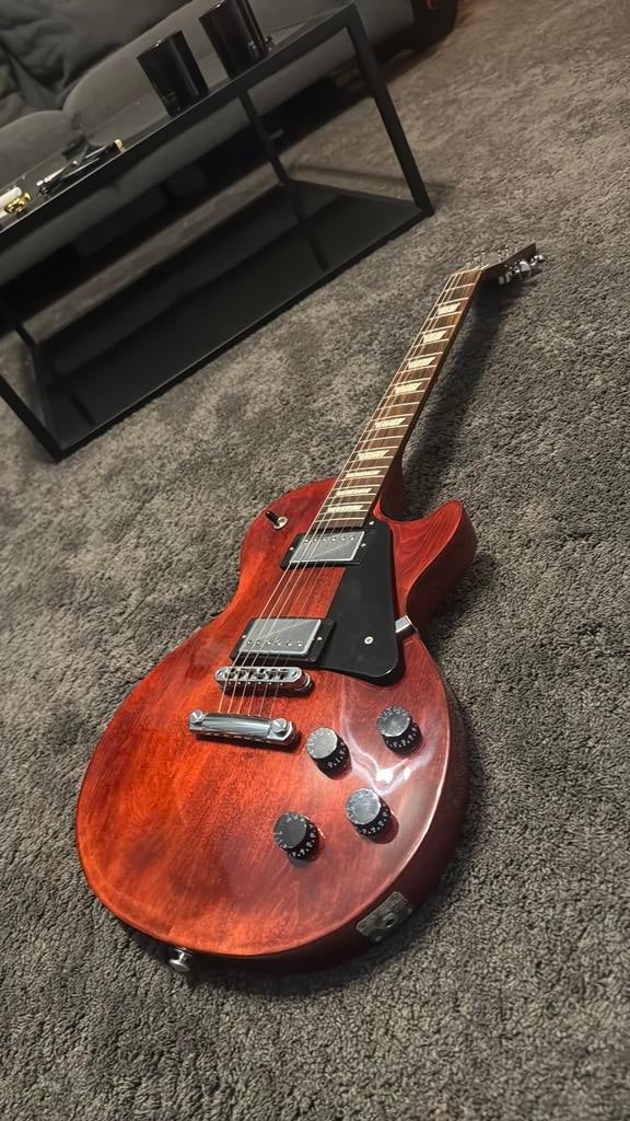 Gibson les paul studio zeer netjes wine red, Muziek en Instrumenten, Verzenden, Zo goed als nieuw, Gibson