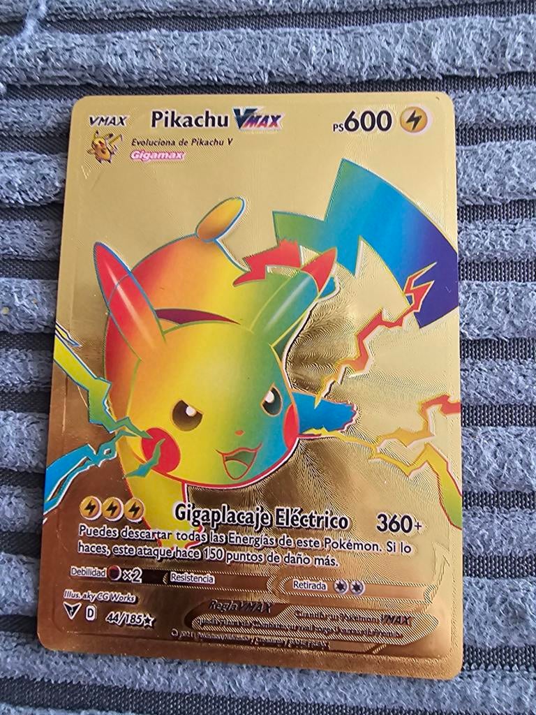 Pokemon pikachu vmax ps 600 gold, lucario vmax460, Hobby en Vrije tijd, Verzamelkaartspellen | Pokémon, Ophalen of Verzenden, Zo goed als nieuw