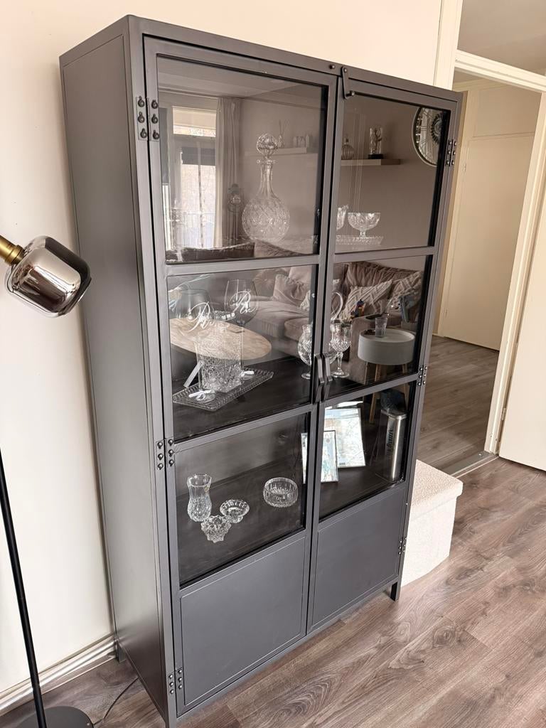 Vitrinekast industrieel, Huis en Inrichting, Ophalen, 50 tot 100 cm, Zo goed als nieuw, 150 tot 200 cm