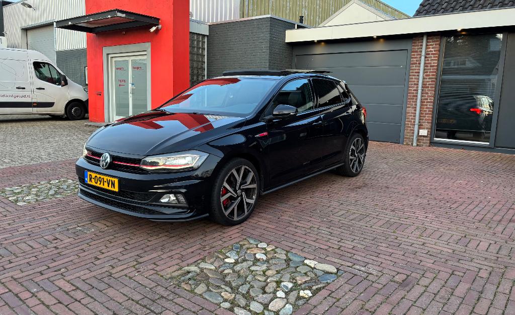 Volkswagen Polo GTI 2.0 TSI 200pk 6-DSG 2020 Zwart, Auto's, 1984 cc, Zwart, 1200 kg, Particulier