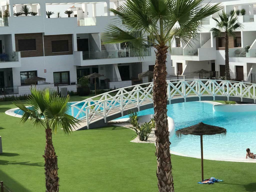 Moderne penthouse met groot dakterras te huur in Torrevieja, Vakantie, Vakantiehuizen | Spanje, 5 personen, 2 slaapkamers, Wasmachine