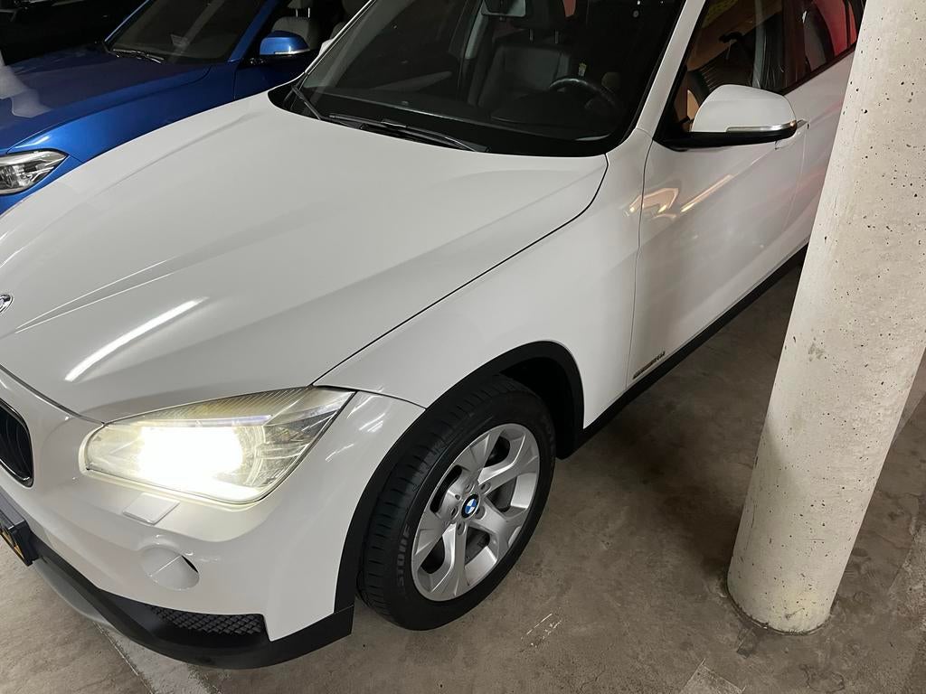 BMW X1 20I Xdrive 2012 Wit, Auto's, BMW, Euro 5, Achterwielaandrijving, 1800 kg, Zwart