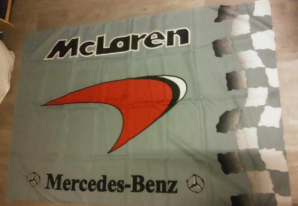 McLaren Mercedes-Benz F1 Formule 1 team vintage auto vlag 2, Ophalen of Verzenden, Zo goed als nieuw, Auto's