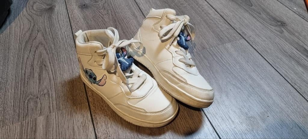 Leuke Stitch Schoenen - Maat 32, Kinderen en Baby's, Kinderkleding | Schoenen en Sokken, Stitch, Meisje, Schoenen, Ophalen of Verzenden