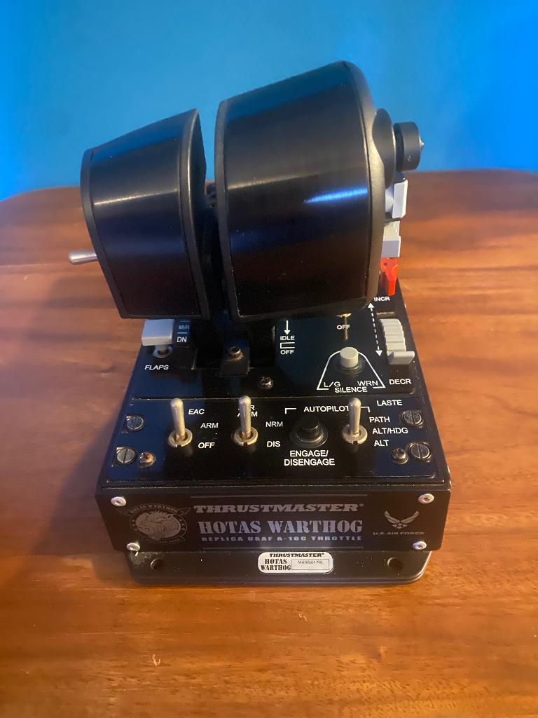 TRUSTMASTER HOTAS WARTING A10  MET THROTTLE, 1 speler, Racen en Vliegen, Ophalen of Verzenden, Zo goed als nieuw