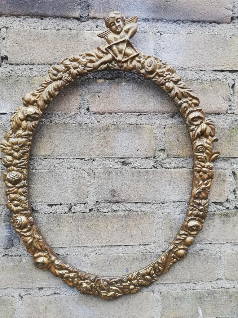 Lijst. Messing. Cupido. Floraal geornamenteerd. Ca '50/'60., Ophalen, Metaal of Aluminium, Zo goed als nieuw, Minder dan 50 cm