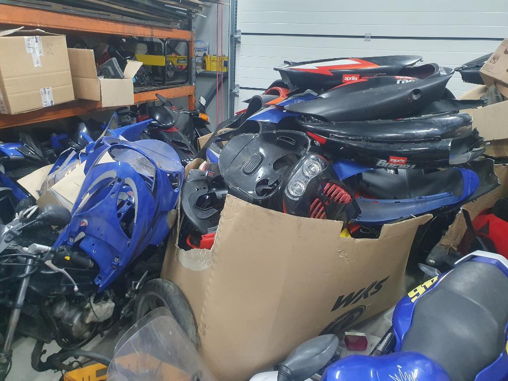 Aprilia SR50 AC LC WWW Stealth Piaggio "IN onderdelen", Aprilia, Nieuw, Ophalen of Verzenden, RS