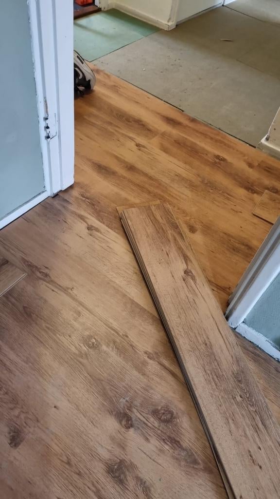 “Professioneel pvc/laminaat leggen – Snel en Netjes!”, Overige materialen, 30 cm of meer, 50 tot 150 cm, Zo goed als nieuw