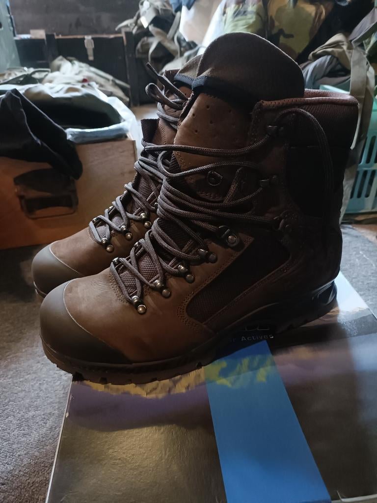 Nieuw paar Meindl bergschoenen, Ophalen of Verzenden