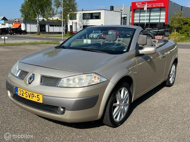 Renault Megane CC 2.0-16V Authentique Comfort, Auto's, Voorwielaandrijving, 1998 cc, 135 pk, Gebruikt